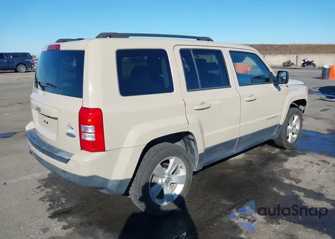 2016 Jeep Patriot Latitude z USA, uszkodzony, nr VIN 1C4NJRFB3GD804523